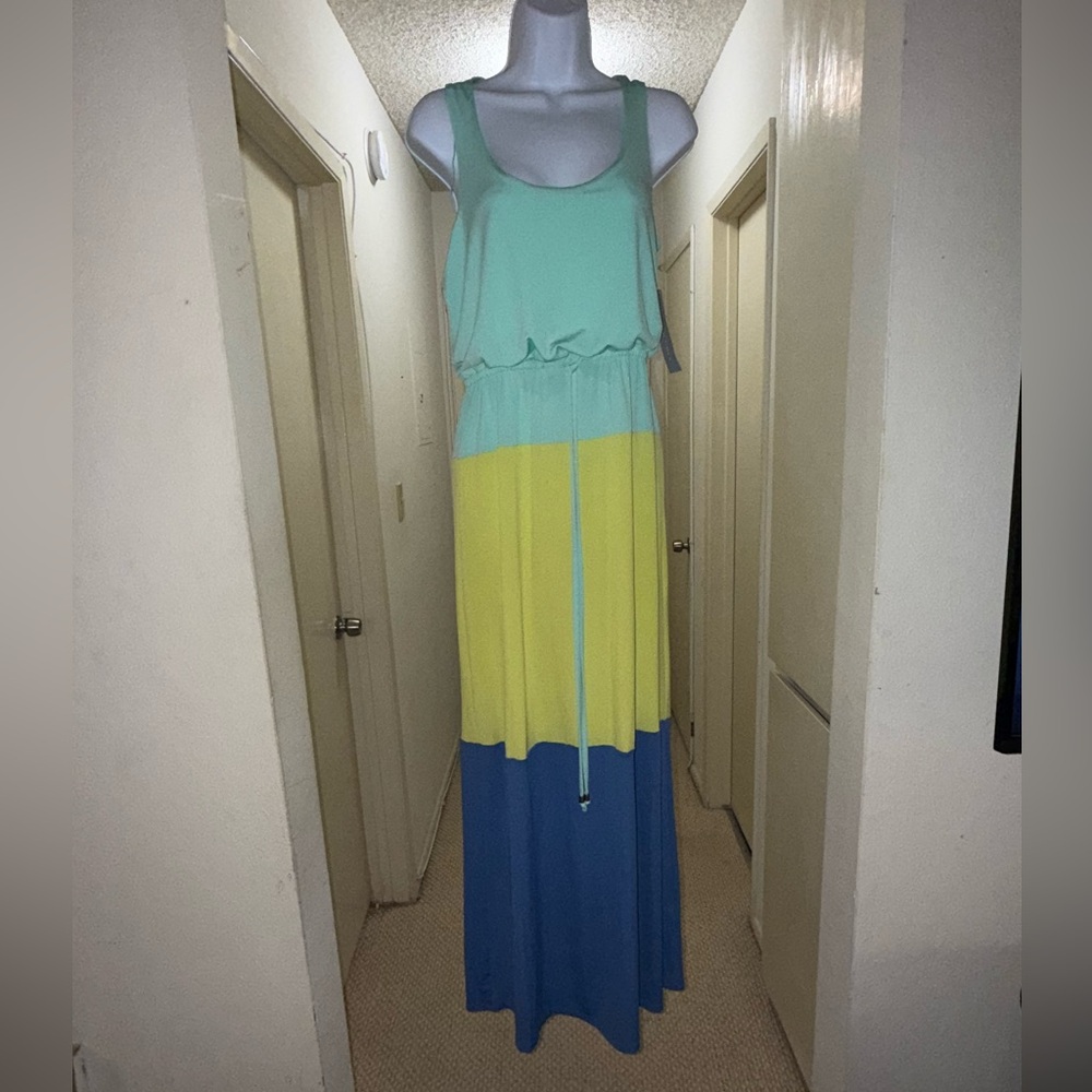 London Times Multi-color Maxi Dress - Size 4